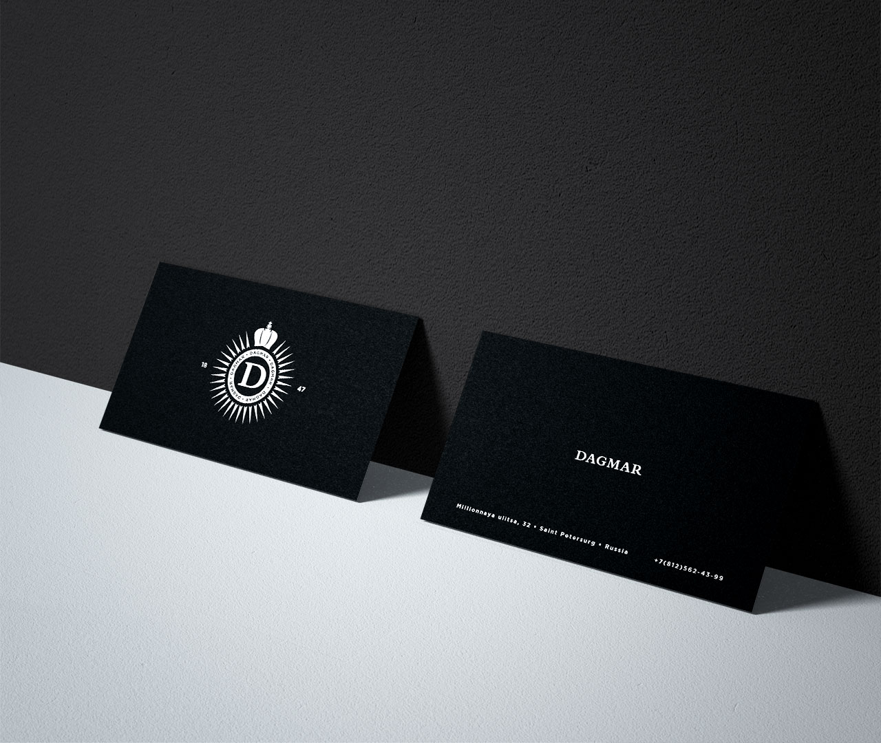 Dagmar-business-cards-by-Isuklo